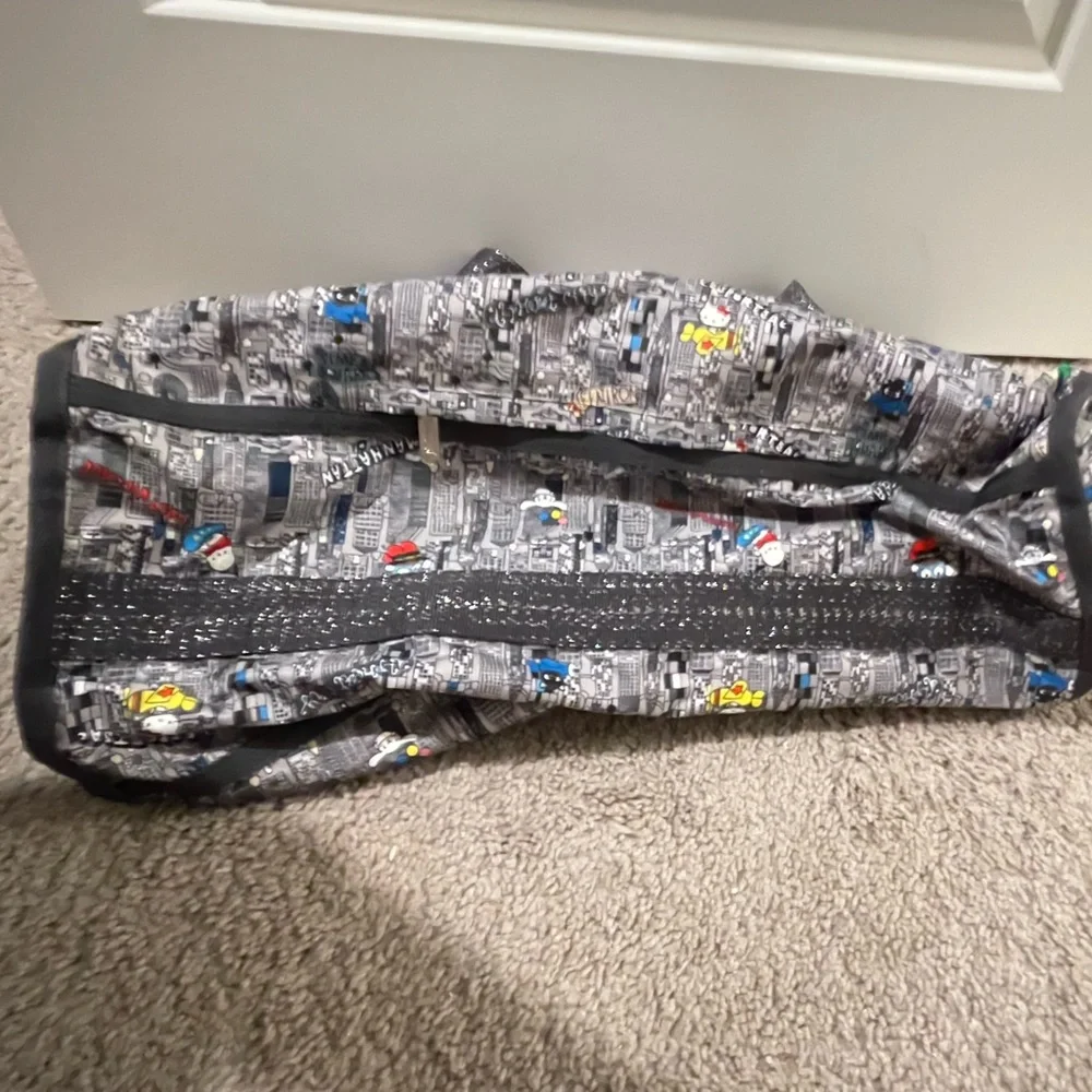 Lesportsac Hello Kitty Sanrio city Weekender luggage duffle tote bag grey - Picture 3 of 4